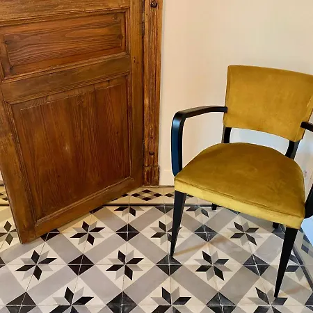 فندق مبيت وإفطار Aux Rives De La Courtade 3*