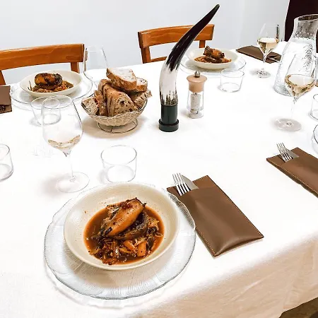 Aux Rives De La Courtade 3*