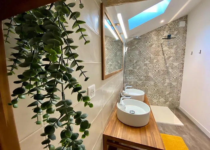 Aux Rives De La Courtade Couette-café