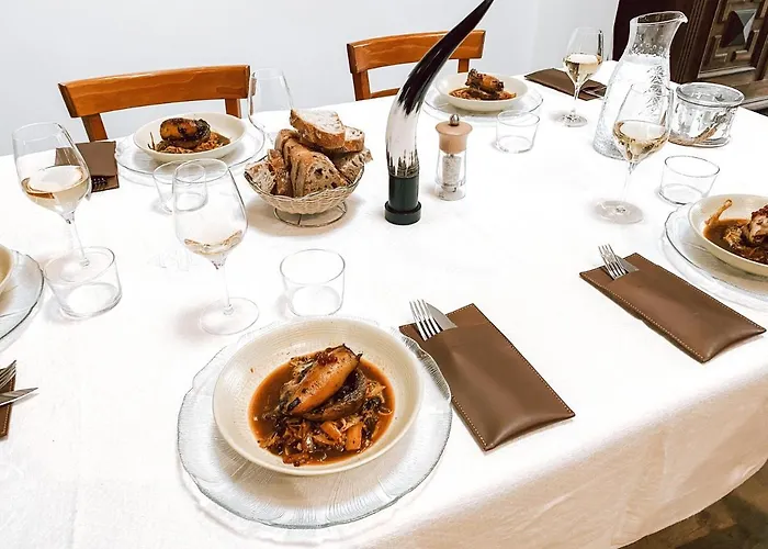 Aux Rives De La Courtade 3*